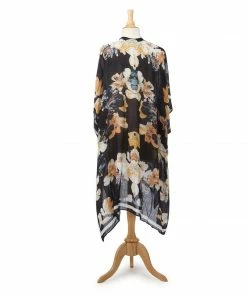 2 Chic Black Floral Print Kimono