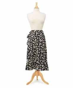 2 Chic Daisy Print Ruffle Trim Wrap Skirt With Adjustable Tie Waist