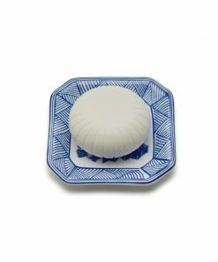 Two's Company Blue Willow Sandalwood Scented French Milled Soap With Porcelain Tray