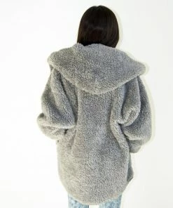 Nordic Beach Grey Kitten (Petite) Apparel