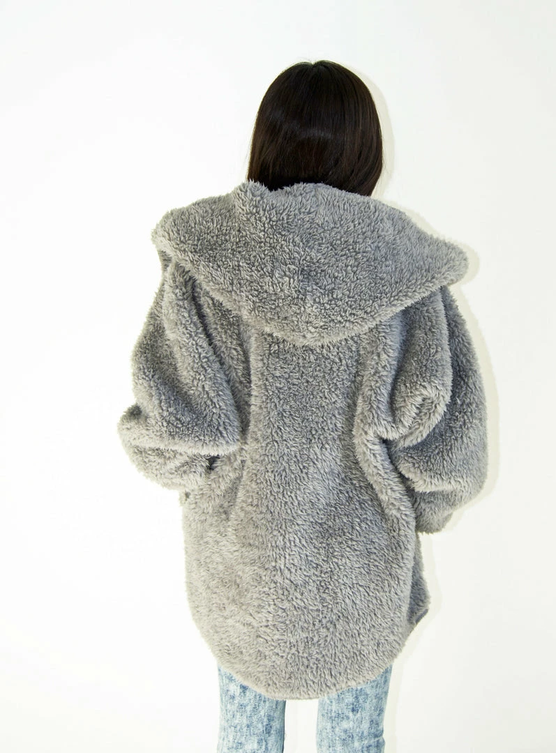 Nordic Beach Grey Kitten (Petite) Apparel