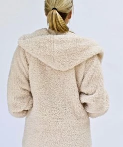 Nordic Beach Fluffy Frappe Apparel