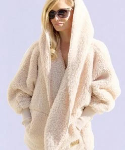 Nordic Beach Fluffy Frappe Apparel